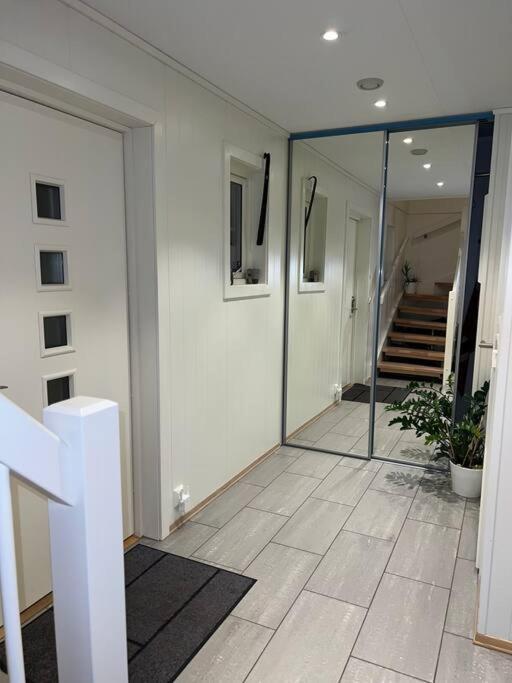 نانيسْتا Les Shared Home المظهر الخارجي الصورة